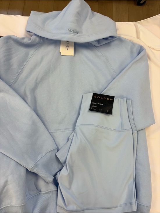 Aritzia Tops - Aritzia Butter Hoodie and Shorts Set in Light Blue